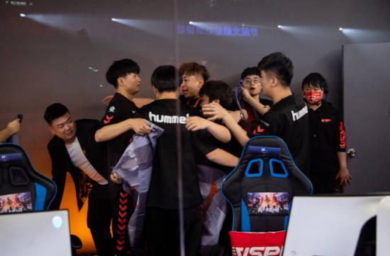 LPL赛区BLG在英雄联盟S15瑞士轮遗憾出局